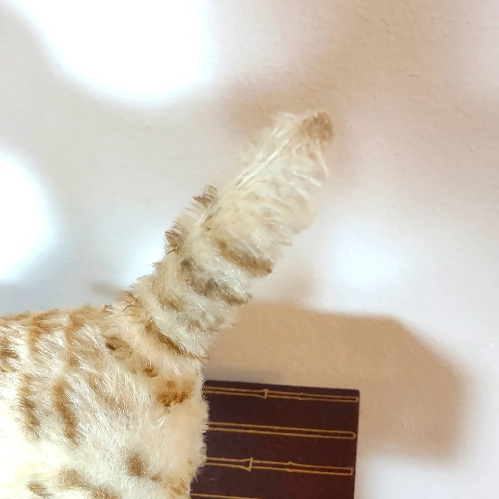 Vintage 1960s Steiff "Tapsy Tabby Cat" Mohair Plush Toy Collectible - Picture 8 of 9